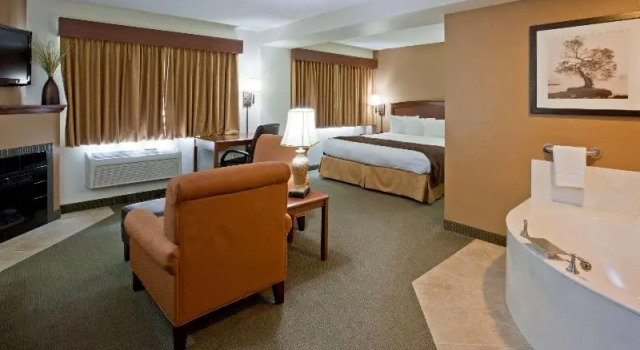 Номер Standard AmericInn by Wyndham Sauk Centre