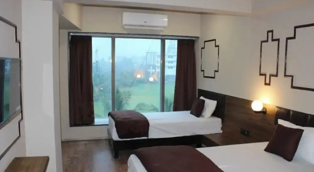 Hotel Crescent Rooms And Banquet, Rezervovat Hotel Hotely v Gujarat s parkováním, Parkování