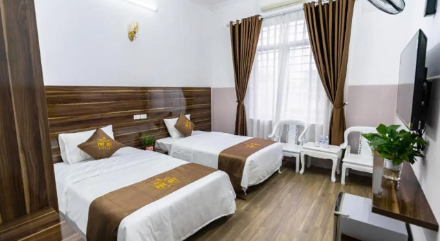 Четырёхместный номер Deluxe PHÚ QUÝ HOTEL near ĐÔNG KINH MARKET
