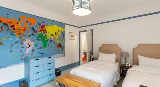 Lovely 4 Bedroom House near Portobello
