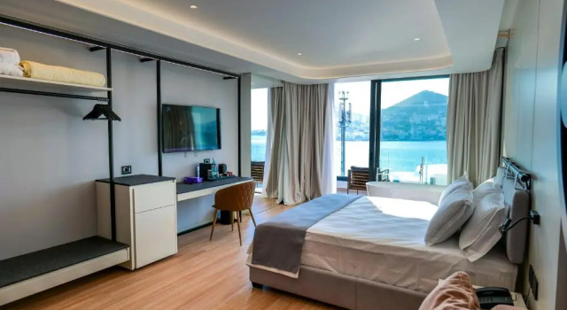 Люкс Superior AlYACHT Premium Hotel
