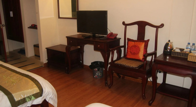 Sapa Lake View Hotel, Забронировать Отель Шапа Лаокай, рядом с Рынок Сапа