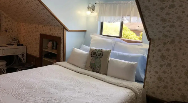 Country Inn Bed and Breakfast, Забронировать Отель «постель и завтрак» Отели Форт-Брэгг с завтраком, Завтраки