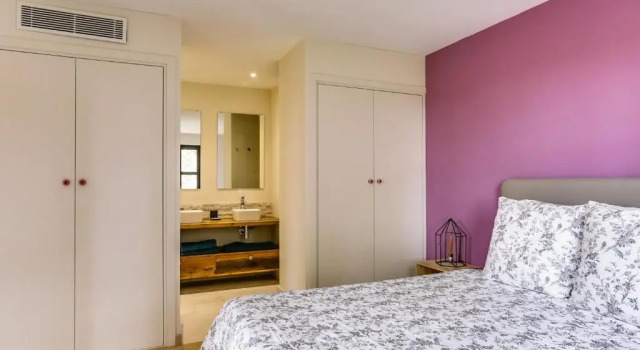 Maison Arles, 6 pièces, 8 personnes - FR-1-599-6, Забронировать Отель Отели Арля с парковкой, Парковка