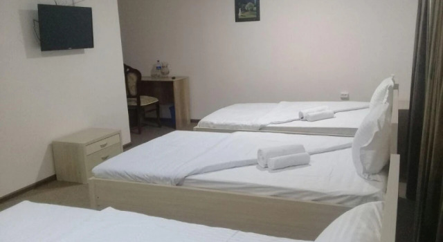 Humo Hotel, Book Hotel Hotels in Navoiy with Parking, Parking
