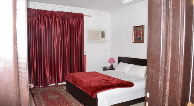 Al Eairy Furnished Apts Al Madinah 11, Забронировать Отель Медина Эль-Мадина, рядом с Qiblatain Mosque