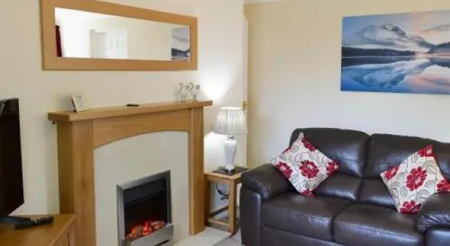 Flat 2 Lonsdale House