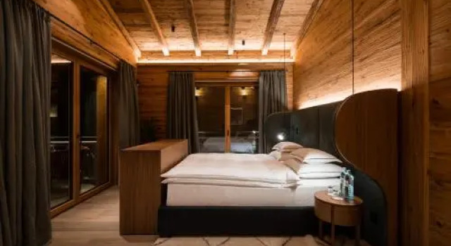 Arula Chalets, Забронировать Шале Отели Лех с бассейном, рядом с Горнолыжный подъемник Шлосскопфбан, Бассейн