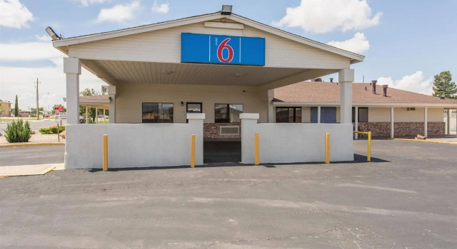 Motel 6 Lordsburg, NM, Varaa Motelli Hotellit New Mexico pysäköinnillä, Pysäköinti