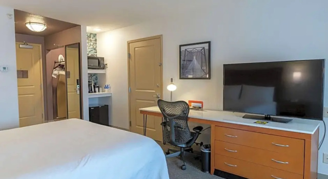 Люкс c 1 комнатой Hilton Garden Inn West Des Moines