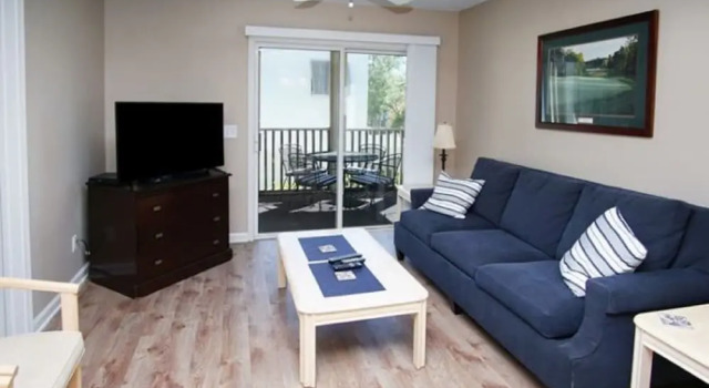 Tilghman Shores by Elliott Beach Rentals, Забронировать Отель Отели Норт-Миртл-Бич с парковкой, рядом с Парк на берегу океана «Черри-Гров», Парковка