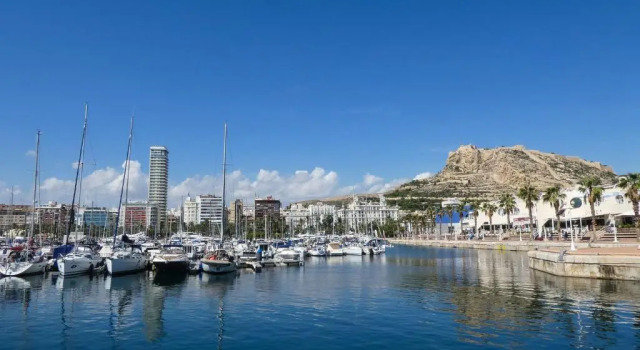 Апартаменты с 3 комнатами TEATRO centro alicante