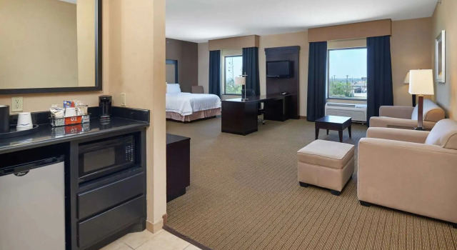 Шестиместный люкс Hampton Inn & Suites Decatur
