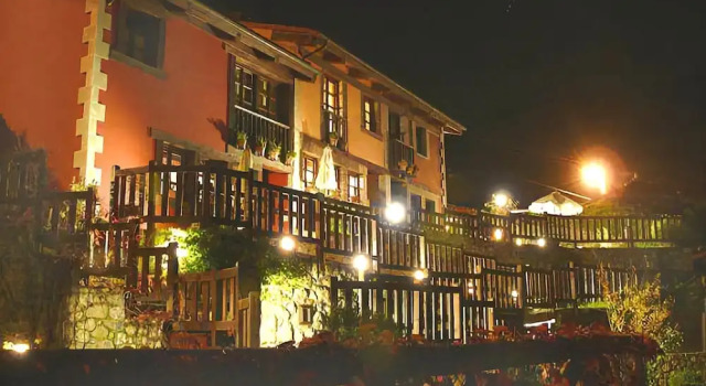 Casa Rural La Riba, Prenota Hotel Hotel a Asturie con parcheggio, Parcheggio