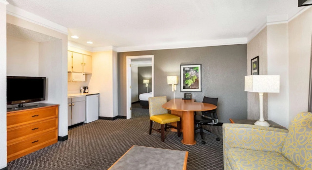 Люкс c 1 комнатой La Quinta Inn by Wyndham El Paso - Airport