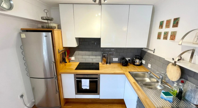 Bright 1 bed flat near Cabot Circus, Varaa Hotelli Bristol Merseyside, lähellä The Galleries