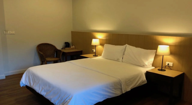 Pawa Place By Inpawa, Varaa Hotelli Hotellit North-Eastern Thailand pysäköinnillä, Pysäköinti