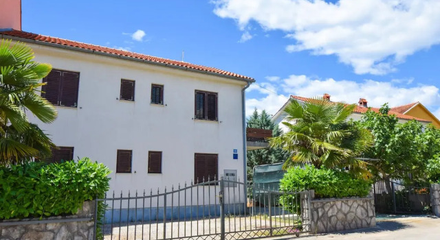 Apartments Vera, Prenota Appartamento Hotel economici a Isole Quarnerine