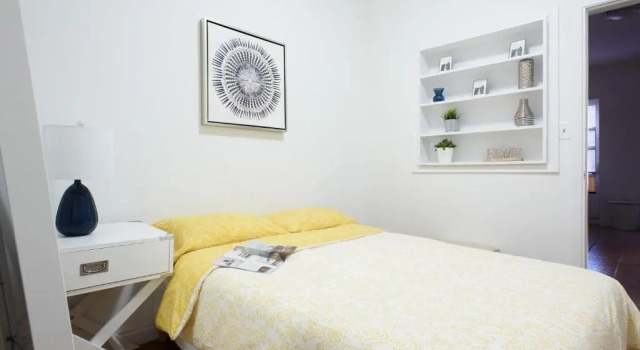 1571-4s 2BR 2 Blocks From Subway Upper East Side, Забронировать Отель Верхний Ист-Сайд Нью-Йорк, рядом с The Promise Theatre