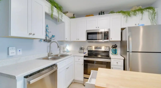 Апартаменты Gulf Shores Condo: Covered Balcony & Beach Access