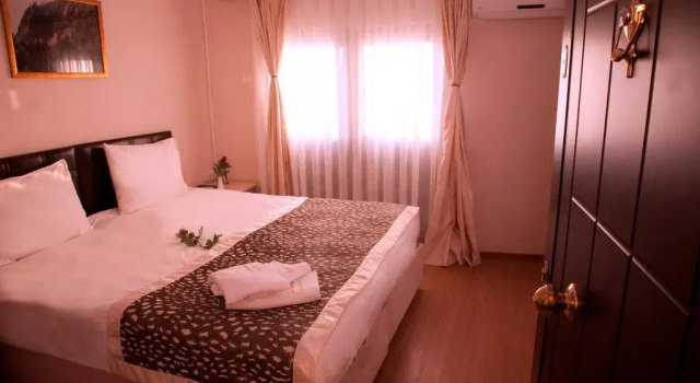 Sultan Suffa Hotel, Забронировать Отель Фатих Стамбул, рядом с Библиотека Стамбульского университета