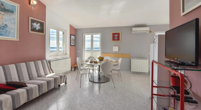 Stunning Home in Klis With Wifi and 3 Bedrooms