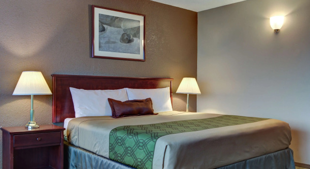 Двухместный номер Standard Knights Inn Kamloops