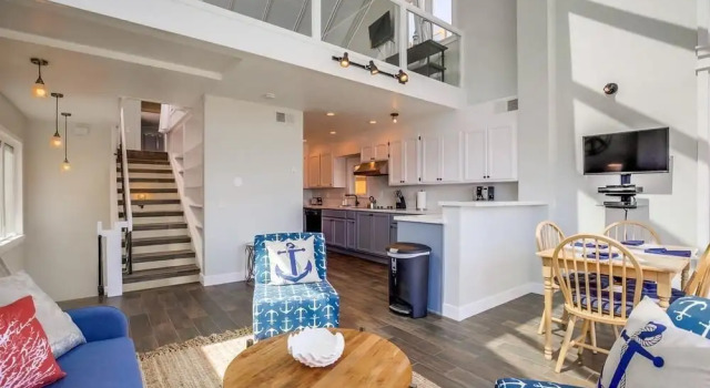 Bay Style 2 Condo