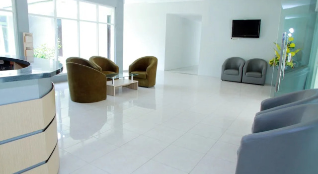Grand Wisata Hotel by OYO Rooms, Prenota Hotel Hotel a Sulawesi con parcheggio, Parcheggio