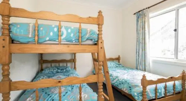 Sea Spray Apartments, Unit 4