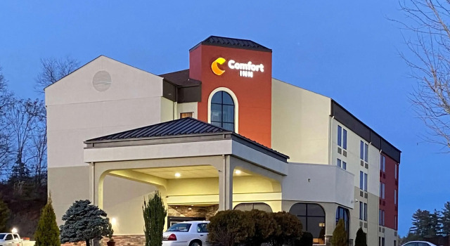 Comfort Inn North of Asheville, Забронировать Отель Отели Марс-Хилл 4 звезды, 4*