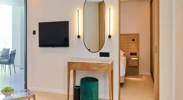 1 Bedroom Suite with balcony and with view Sunrise Emerald