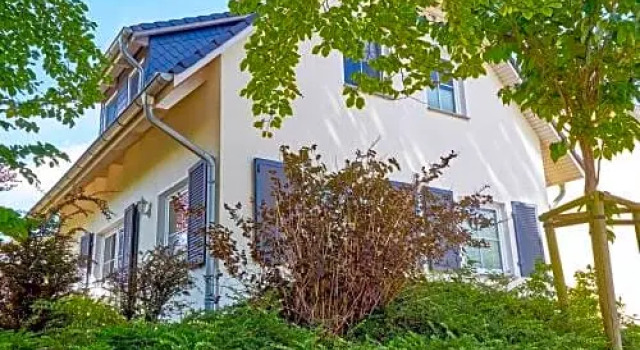 Ferienhaus Klünderberg in Binz - F670 mit Kamin, Terrasse, Strandkorb