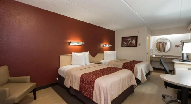Четырёхместный номер Standard Red Roof Inn West Monroe