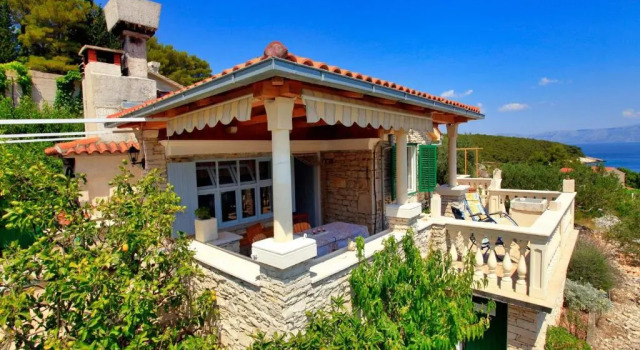 Коттедж Stone House Horizont