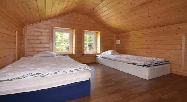Stunning Home in Mellerud With 4 Bedrooms, Book Hotel Mellerud 