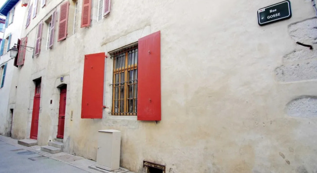 Rustic Flat in the Heart of Bayonne