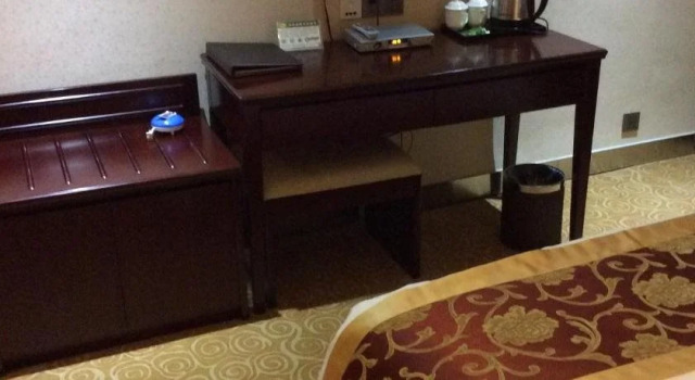 Lan Zhou Fan Dian, Rezerwuj Hotel Hotele 4-gwiazdkowe w Chengguan, 4*