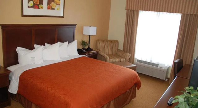 Номер Standard Spark by Hilton California Lexington Park