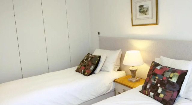 Апартаменты Marshlands Apartment