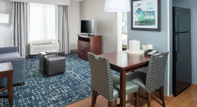 Четырёхместный номер Premium Homewood Suites by Hilton Fresno Airport/Clovis