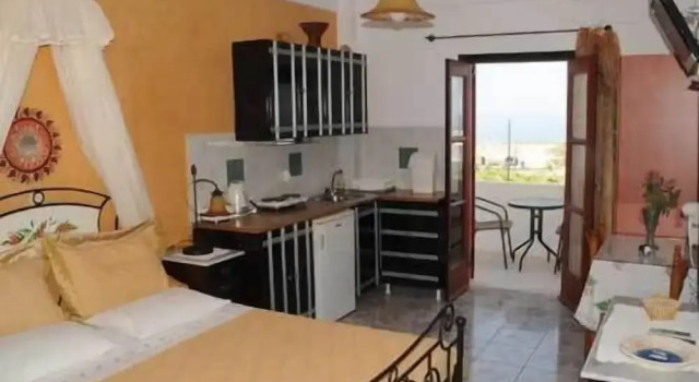 Villa Koronios, Забронировать Вилла Виллы Тиры, рядом с Католический кафедральный собор, Вилла