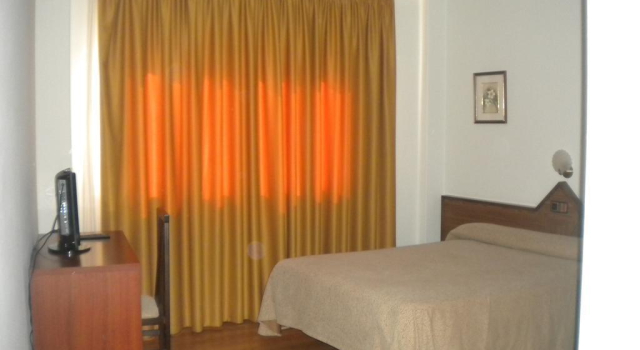 Hotel Camiño de Santiago, Забронировать Отель Бембибре 