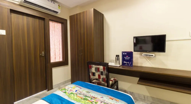 Двухместный номер Standard FabHotel Srujana Stay Inn