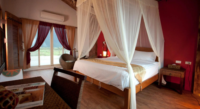 Cloudenjoy B & B