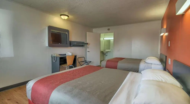 Четырёхместный номер Standard Motel 6-Lima, OH