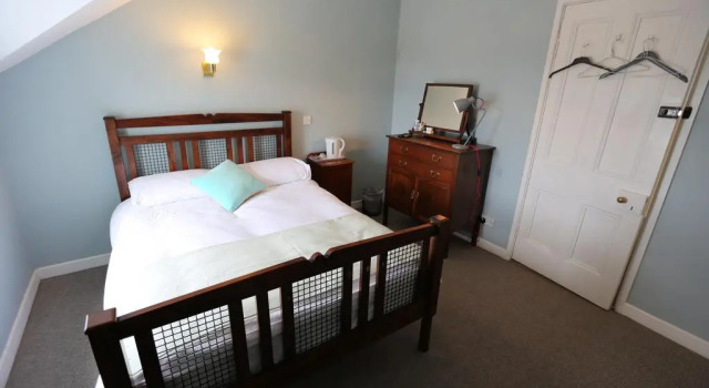 Rolling Wave Guesthouse, Prenota Affittacamere Bundoran 