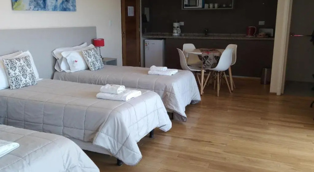 Четырёхместный номер Standard Apart Hotel Quijote by DOT Suites