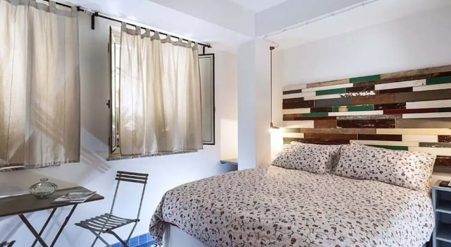 Pleasing House in the Center of the Famous Taormina Near the Sea, Book Vacation Home Hotels in Sicily with Parking, Parking