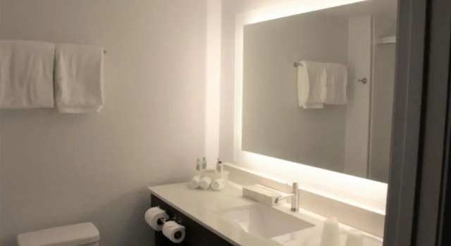 Run of House Holiday Inn Express Atlanta - Northeast I-85 - Clairmont Road by IHG